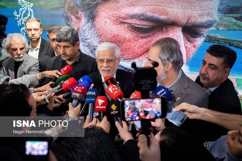 فيلم،هنرمندان،عارف،رييس،فجر،چراكه،هنرمند،جمهور،فضاي،حركت،جشن ...