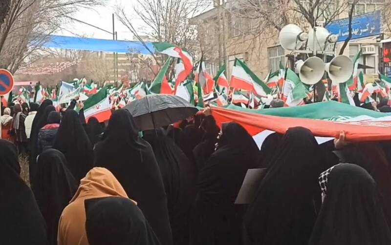 باران،انقلاب