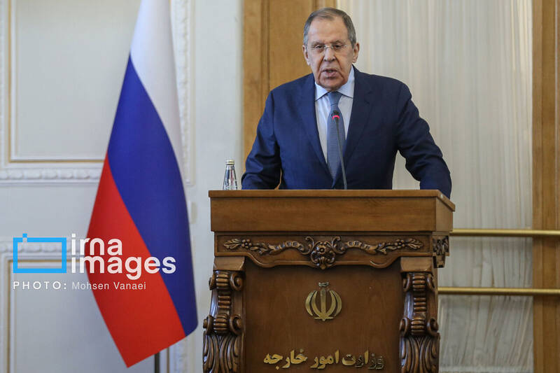 آمريكا،لاوروف،روسيه،اوكراين،توافق،آلاسكا،ولاديمير،پوتين،ابتكار