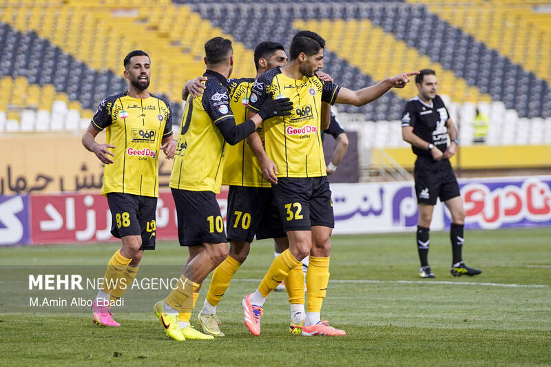 سپاهان،الاهلي،دقيقه،بازي،دروازه،توپ،تساوي،محوطه،زمين،نتيجه،ت ...