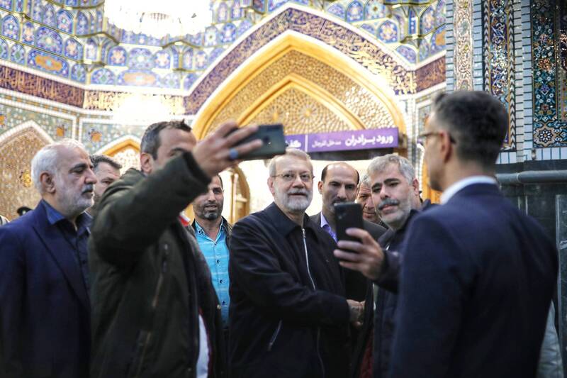 عکس/ حضور علی لاریجانی در حرم مطهر امام رضا(ع)