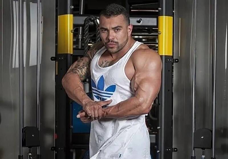 قهرمان،باشگاه،سباستين،بدنسازي،ورزشكار،قلبي،افتاد،پزشكي،ورزشي ...