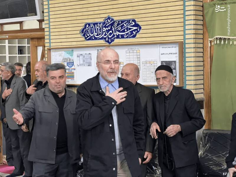 رئیس مجلس با پدرش به مراسم ختم رفت +عکس