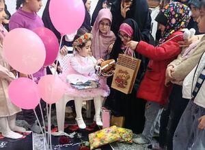 جشن تولد ۵ سالگی در کنار مزار مادر شهیده