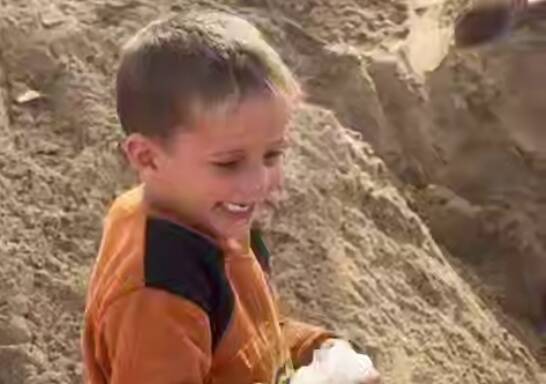  شادی کودکانه در غزه علی‌رغم گرسنگی و ویرانی