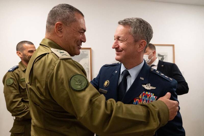 ژنرال مورد اعتماد ترامپ و معمار استراتژی نظامی آمریکا در تقابل احتمالی با ایران کیست؟/ ژنرالی که تاریخ متجاوزان را فراموش کرده است