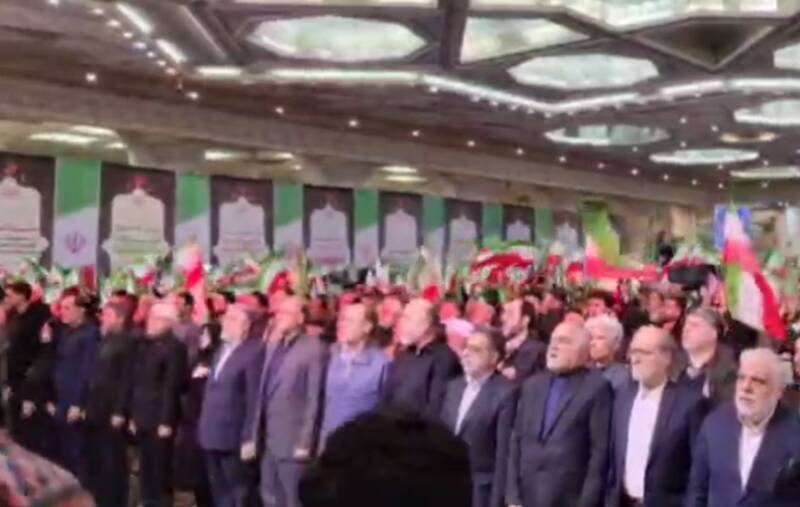 فیلم/ طنین سرود ملی در مراسم جانباختگان حوادث اخیر در مصلی تهران
