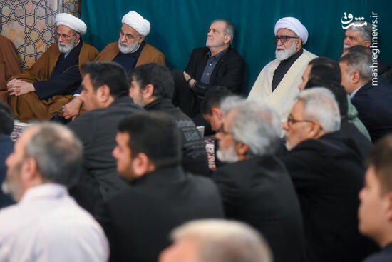 حضور پزشکیان در مراسم چهلم شهدای فتنه دی‌ماه در حرم رضوی