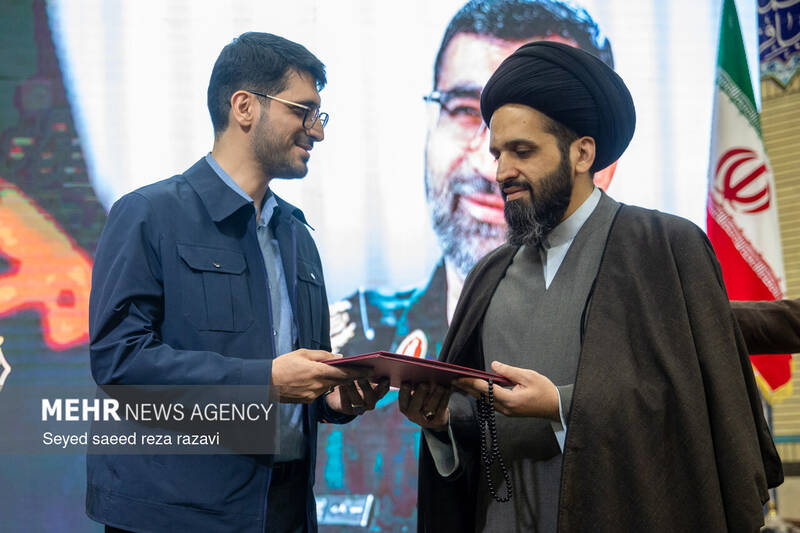 مراسم شب خاطره «سردار سرلشگر شهید حاج محمود باقری»