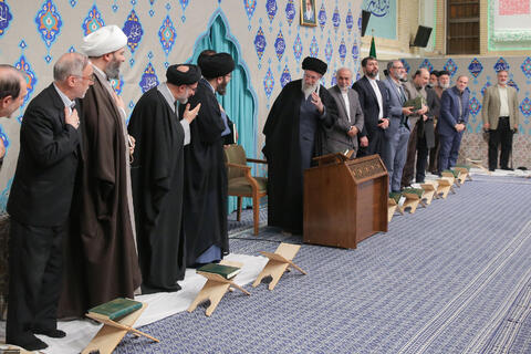 پنجره متفاوتی از محفل انس با قرآن با حضور رهبر انقلاب