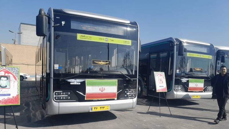 رونمایی از اتوبوس های دوکابین ۱۸ متری