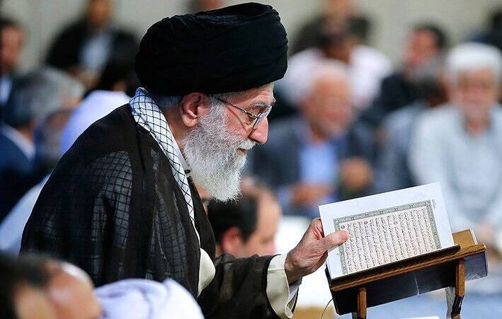  تلاوت سوره اخلاص توسط حضرت آیت‌الله خامنه‌ای