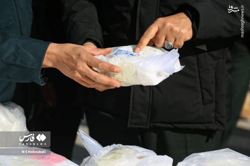 عکس/ کشف یک تن مخدر شیشه در یزد