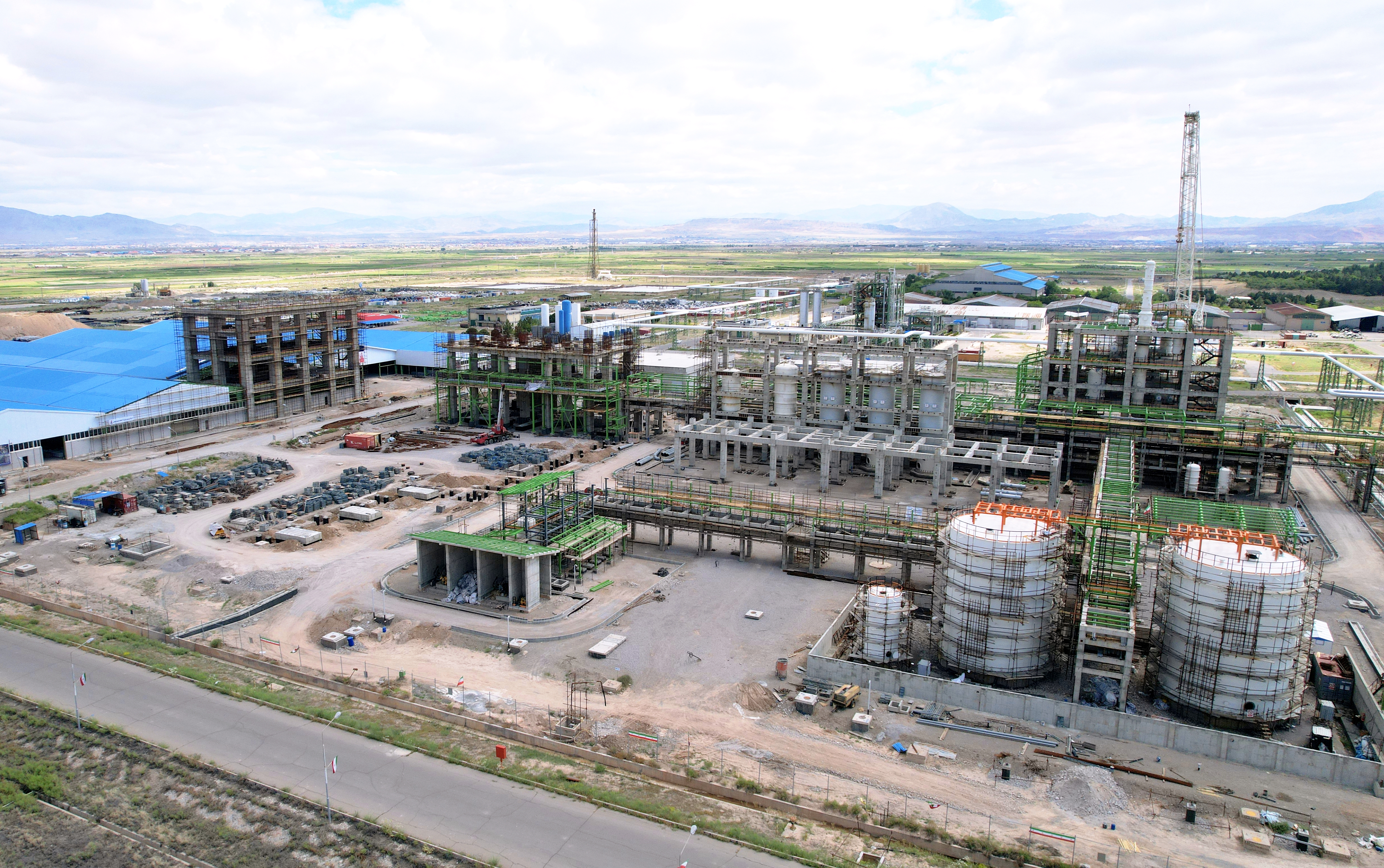 پیشرفت همزمان پروژه‌های کلیدی پتروشیمی تبریز؛ جهش تولید با دانش بومی