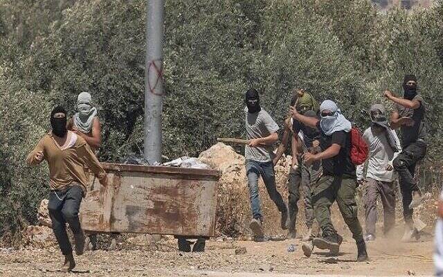 گزارش،نشينان،باختري،كرانه