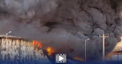 تصاویری از آتش‌سوزی در شهرک صنعتی آبادان