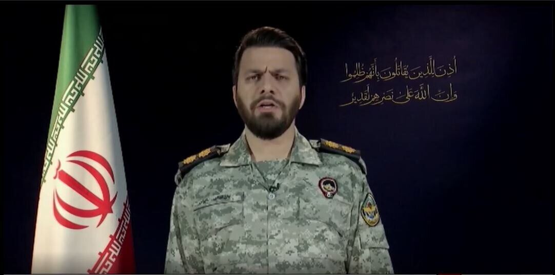 موج گسترده حملات موشکی و پهپادی در عملیات"فتح خیبر"/ پایگاههای آمریکا در سراسر منطقه هدف حملات گسترده/ تنگه هرمز بسته میشود/ وزارت دفاع: وعده صادق ۴ تا شکست دشمن ادامه خواهد داشت/ انفجارهای پیاپی در تلآویو و هدف قرار گرفتن مقر وزارت جنگ صهیونیستها +فیلم
