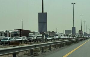 صف طولانی خروج خودروها از دبی