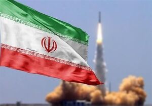 منبع آگاه: رهبر انقلاب در اتاق جنگ و مشغول فرماندهی هستند