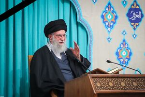 شهریور ۱۳۲۰ کجا و امروز کجا! خمینی و خامنه‌ای؛ روحتان شاد...