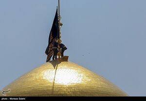 پرچم عزا در حرم مطهر رضوی برافراشته شد