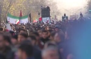 پنجره متفاوتی از حضور مردم تهران در خیابان‌ها پس از اعلام خبر شهادت رهبر انقلاب
