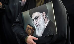 یک ایران اشک برای از دست دادن پدر معنوی امت