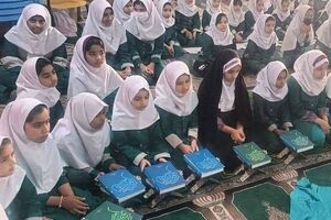 عکس/ قابی از همه دانش‌آموزان شهید مدرسه میناب