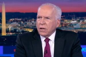 برنان: ماموران سیا دروغ ترامپ درباره ایران را فاش کردند