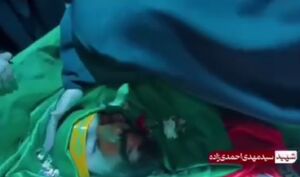 آخرین دیدار مادر پسری در معراج شهدا