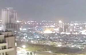 فیلم/ اصابت پهپاد به پایگاه تروریست‌های آمریکایی در اربیل در شمال عراق