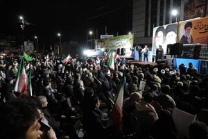عکس/ بیعت مردم سنندج با رهبر منتخب انقلاب