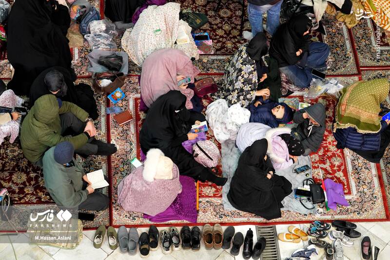 شب قدر در امامزاده صالح همزمان با انتخاب رهبر جدید