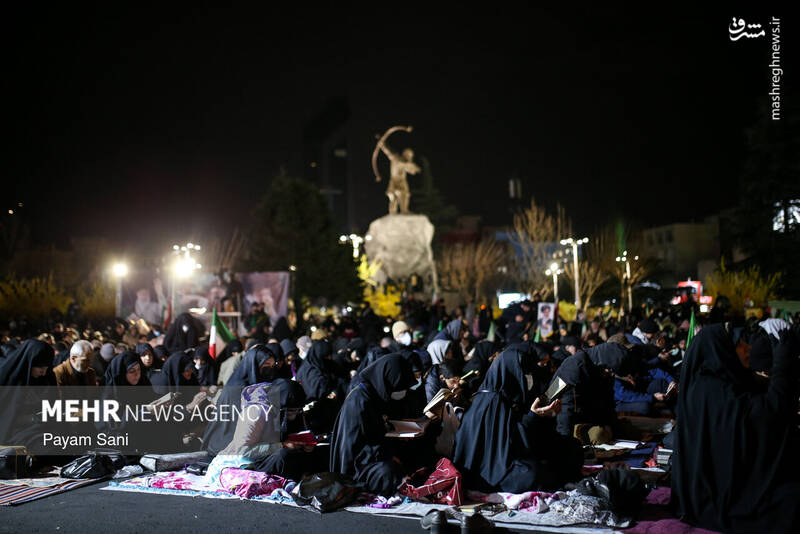 احیای شب نوزدهم ماه مبارک رمضان در میدان ونک تهران