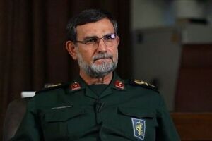 دریادار تنگسیری :نیروی دریایی سپاه با رهبر عزی بیعت می کنند