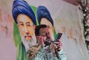مداح معروف مشهد لباس رزم بر تن کرد