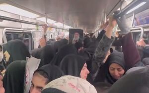 فیلم/ حال و هوای ایستگاه‌های مترو منتهی به میدان انقلاب