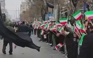 وقتی پرچم ایران جای چوب و شمشیر را می‌گیرد!