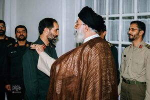 عکس/ سرلشکر شهید محمد شیرازی در کنار امام شهید امت
