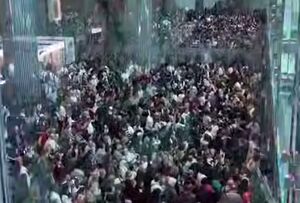 فیلم/ هجوم مسافران به فرودگاه برای خروج از دبی
