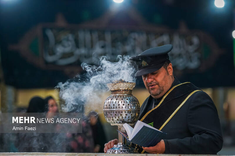 احیای شب بیست و یکم ماه مبارک رمضان در شیراز