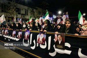 تنگه احد انقلاب را رها نمی‌کنیم