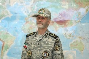 فرمانده کل ارتش: دست در دست سپاه از تمامیت ارضی ایران دفاع می‌کنیم