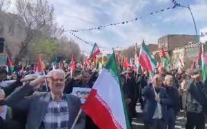 احترام نظامی یزدی‌ها به سرود ملی جمهوری اسلامی ایران