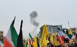 فیلم/ لحظه حمله دشمن متجاوز در مسیر راهپیمایی مردم تهران