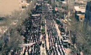 فیلم/ طولانی‌ترین صف نمازجمعه تاریخ در خرم‌آباد