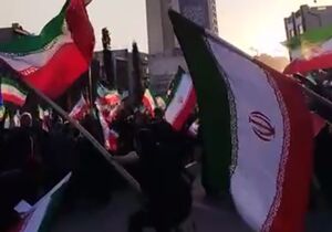 این پرچم ماناست و بر زمین نمی‌افتد