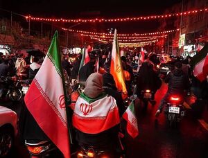 عکس/ رژه کاروان‌های موتوری در بلوار کشاورز و خیابان انقلاب
