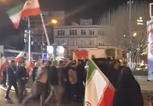 تشییع دو شهید مظلوم ناو دنا در میدان فردوسی
