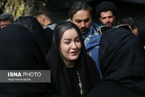نعیمه نظام‌دوست: وطن یعنی ایستاده‌ایم